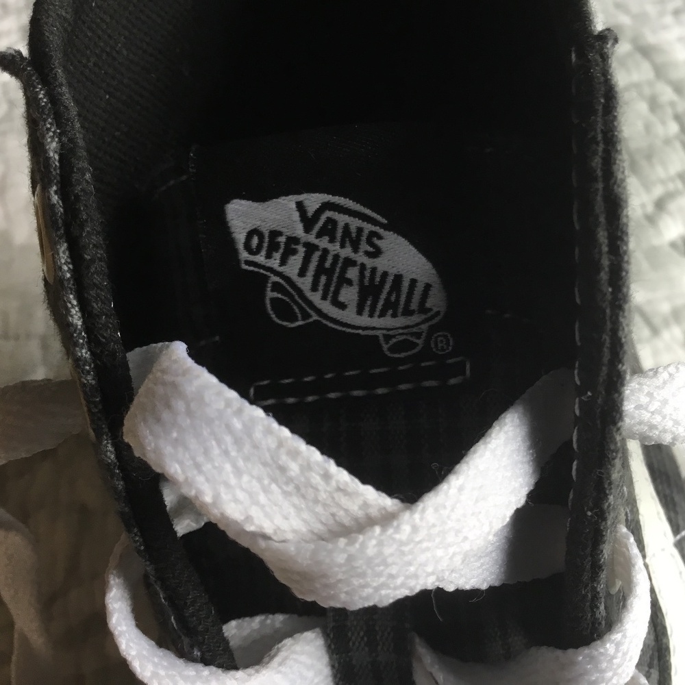 Vans Sneakers Womens High Top Black White Plaid Canvas with UV Beads NWOT - Picture 6 of 6